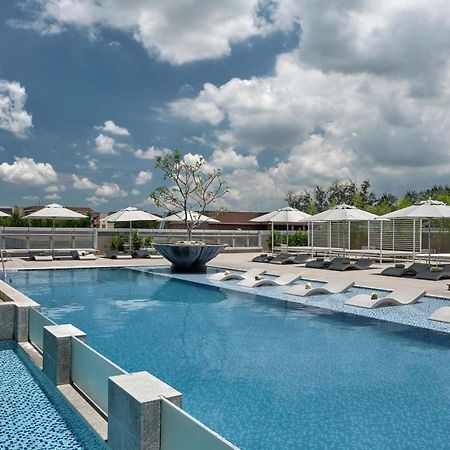 Clark Marriott Hotel Mabalacat Exteriör bild