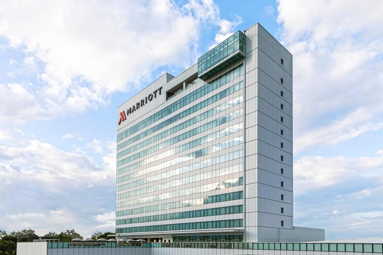 Clark Marriott Hotel Mabalacat Exteriör bild