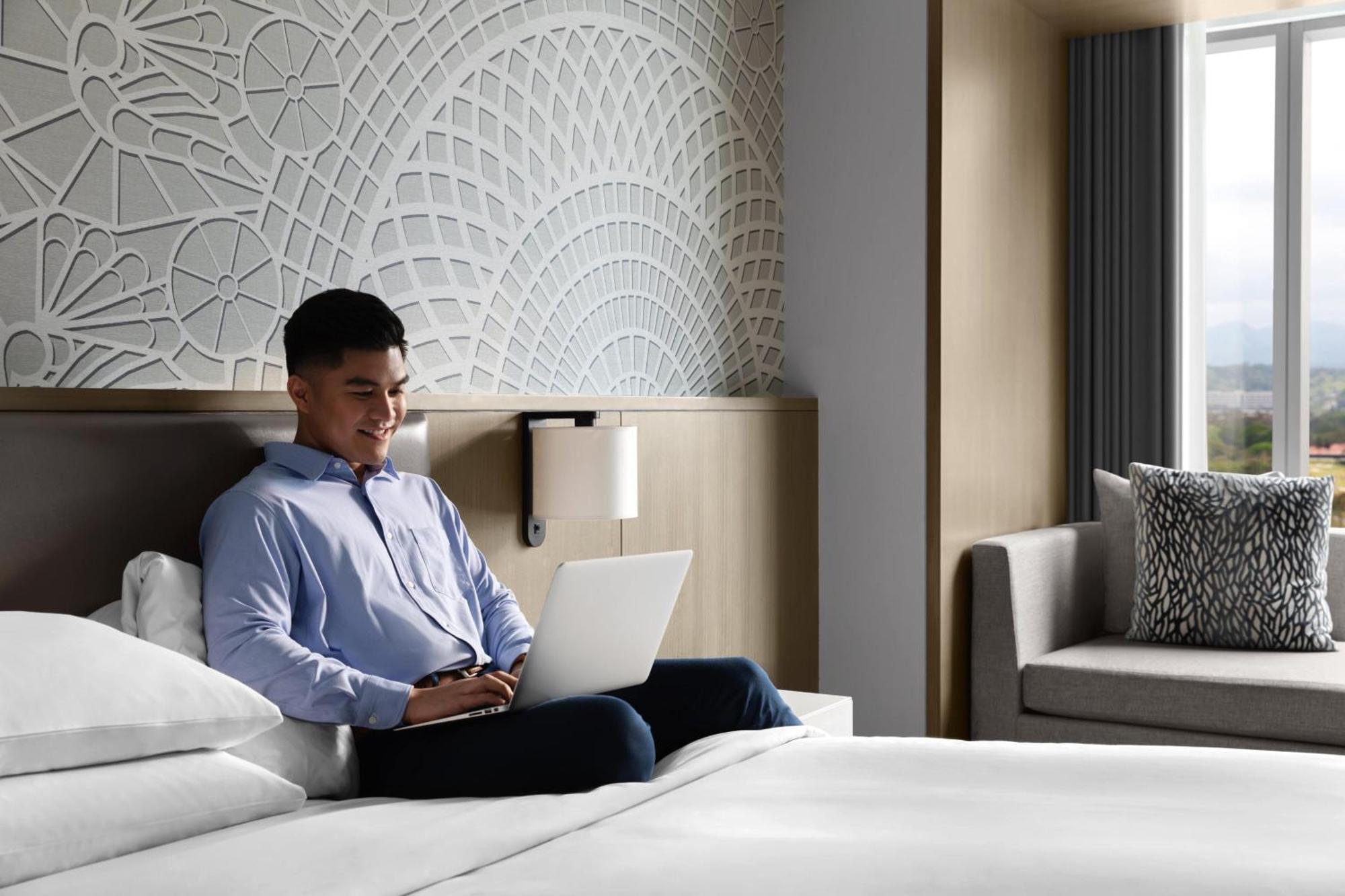 Clark Marriott Hotel Mabalacat Exteriör bild