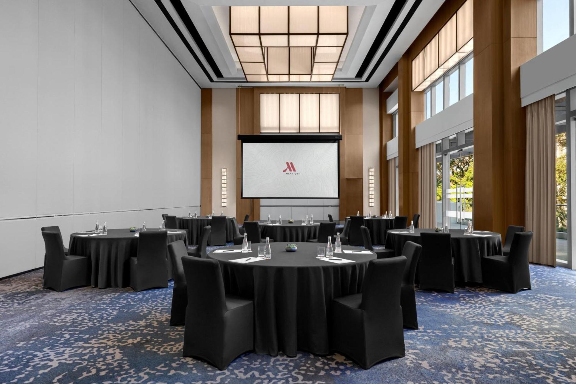 Clark Marriott Hotel Mabalacat Exteriör bild