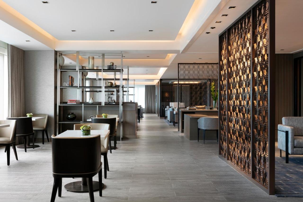 Clark Marriott Hotel Mabalacat Exteriör bild